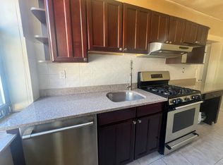 553 Undercliff Ave APT 10, Edgewater, NJ 07020