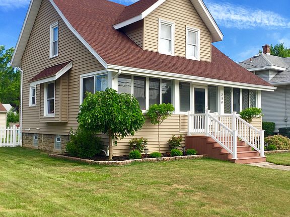 2nd image of 294 Stenzil St