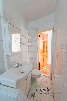 Rented by Bapple | media 21