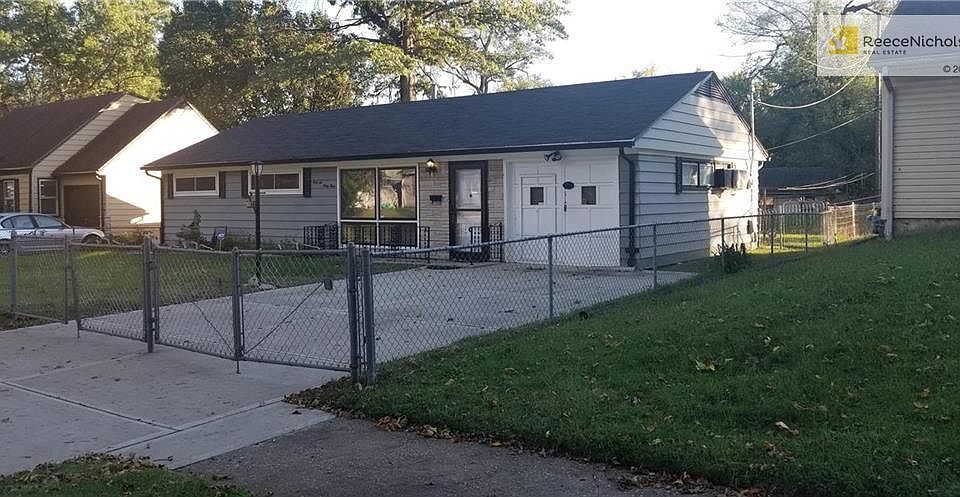 1st image of 4633 E 43rd Ter
