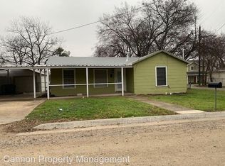 500 N Cates St, Decatur, TX 76234