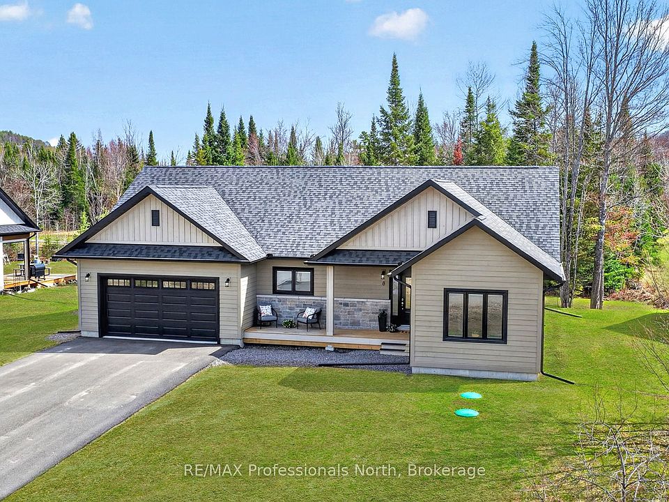1st image of 8 Bancroft Ridge Dr