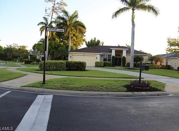2nd image of 900 Briarwood Blvd