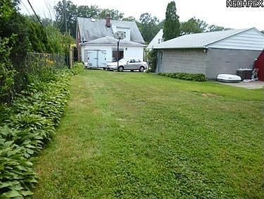 3rd image of 25130 Chatworth Dr