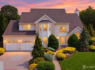 41 Highpointe Way, Matawan, NJ 07747