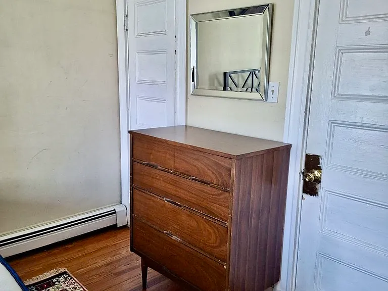 17 Warner St #4 — Photo 4