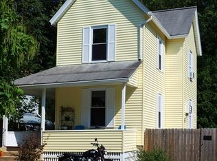 328 Linden St, Holyoke, MA 01040