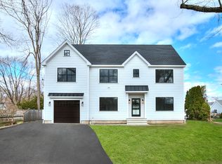 416 Old Mill Rd, Fairfield, CT 06824