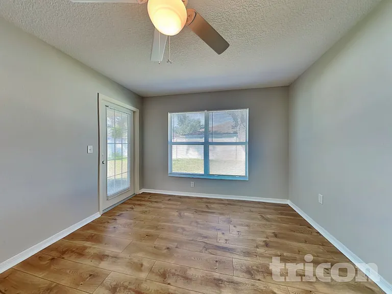 15407 Winter Breeze Ln — Photo 6