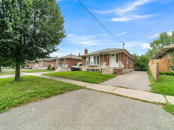 117 Cabot St #Basement, Oshawa, ON L1J 5R8