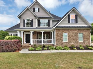 1124 Woodmere Dr, Loganville, GA