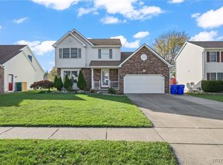 4400 Manor Ln, Hamburg, NY 14075