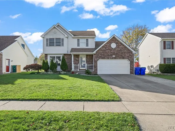 4400 Manor Ln, Hamburg, NY 14075