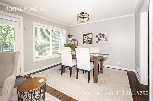 5th image of 2515 W 90th St