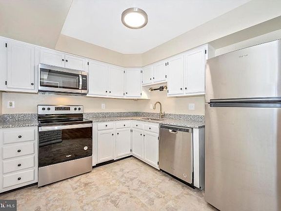 3rd image of 20209 Shipley Ter APT 301