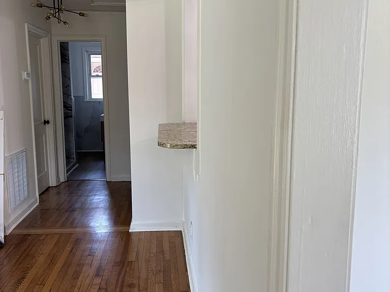 1201 Hancock St — Photo 7