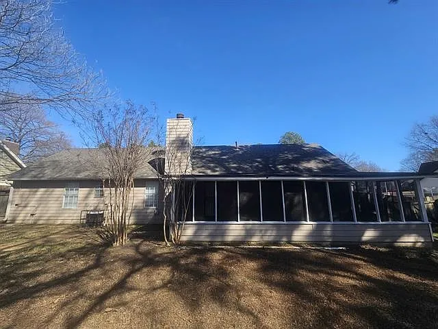 3 bed, 2.0 bath, 1507 sqft, $2,100 — Photo 2