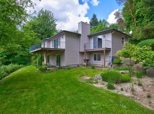 5548 Seabreeze Ln SE, Pt Orchard, WA 98367