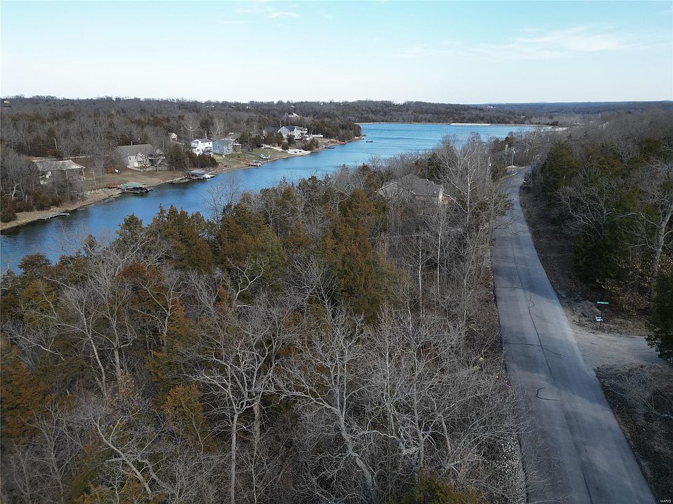 1st image of 1062 Lakeshore Dr