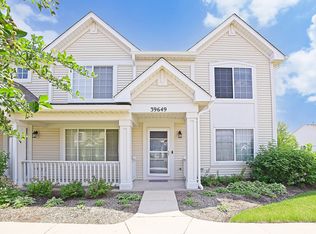39649 N Warren Ln, Beach Park, IL 60083