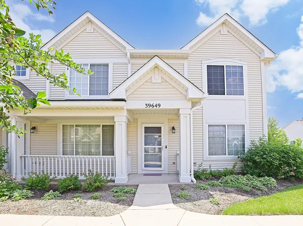 39649 N Warren Ln, Beach Park, IL 60083