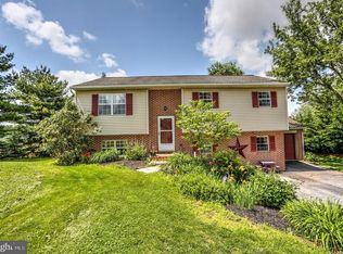 2580 N Colebrook Rd, Manheim, PA 17545