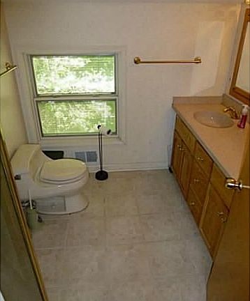 5th image of 21 Laureldale Dr