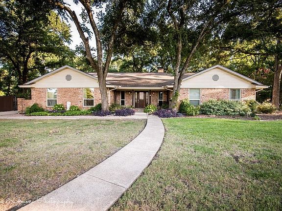 3rd image of 4 Shadydale Ln