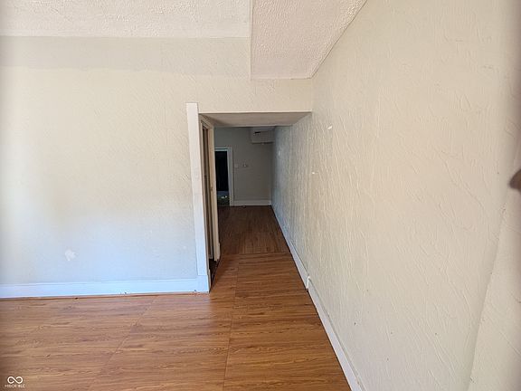 3rd image of 1150 Eugene St