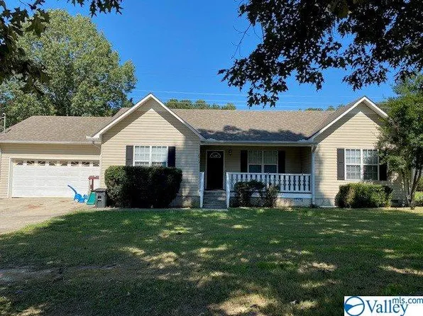 2013 Park St, Guntersville, AL 35976