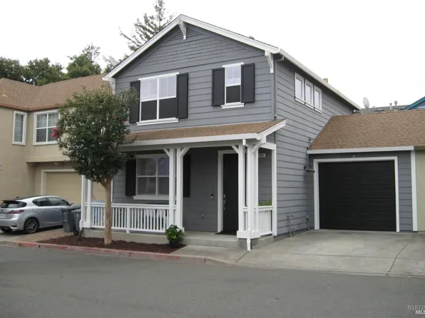 1961 Crosspoint Court, Santa Rosa, CA 95403