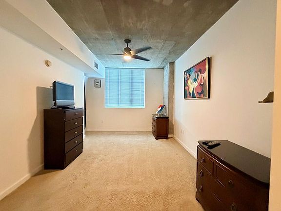 5th image of 300 S Australian Ave Unit 1010