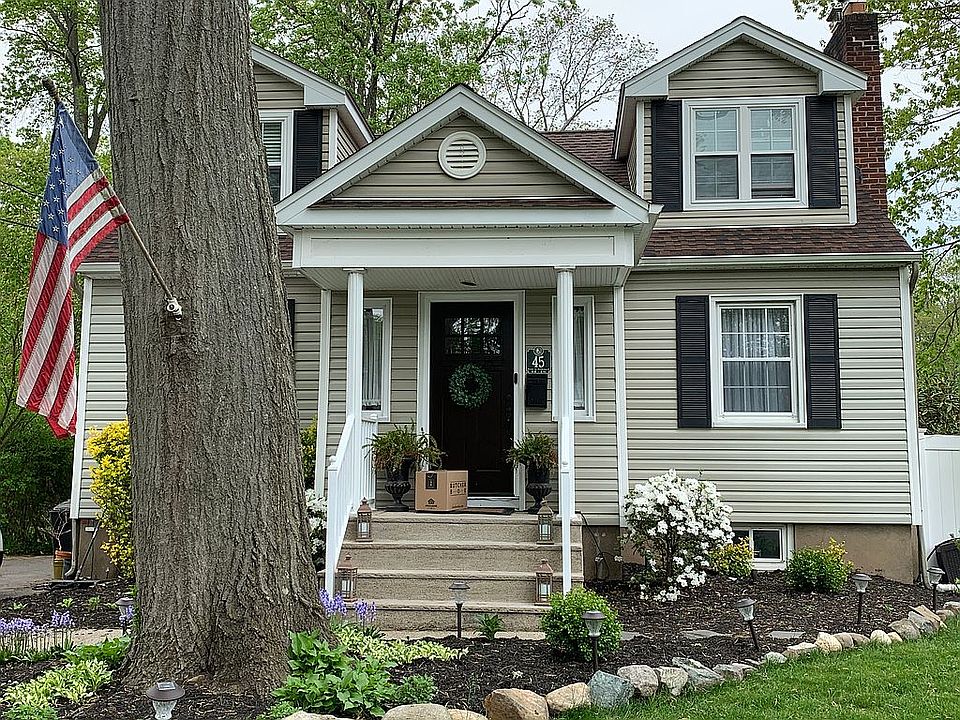 2nd image of 45 Chestnut Dr