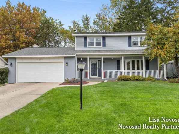 5390 Londonderry Dr SE, Kentwood, MI 49508