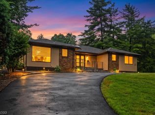 25 N Hillside Ave, Livingston Twp., NJ 07039