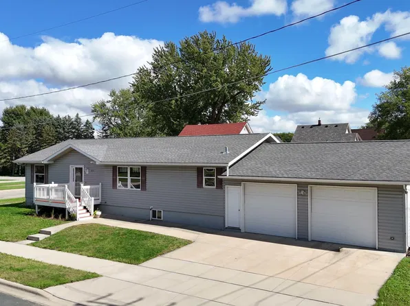 215 2nd Ave NE, Hayfield, MN 55940