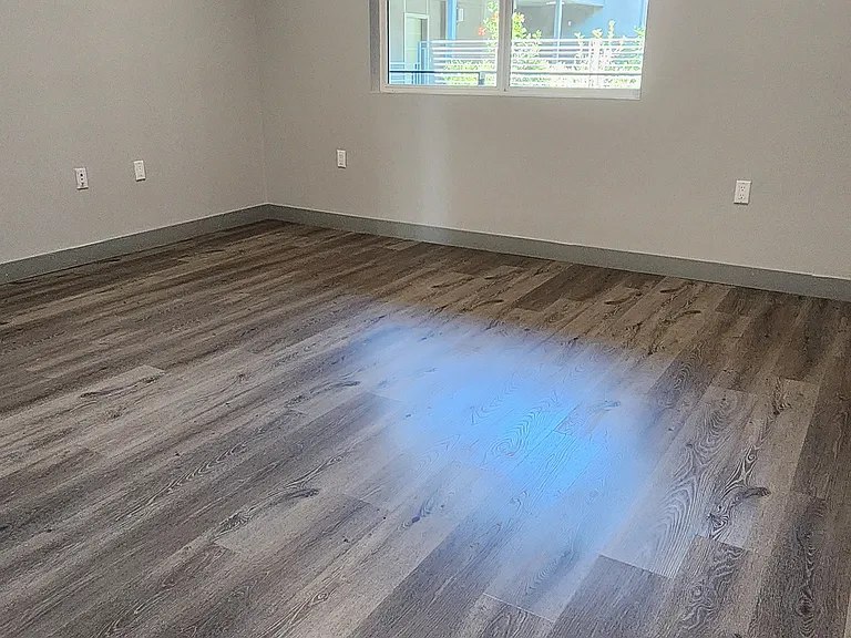 7040 Woodman Ave #204 — Photo 11