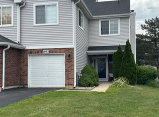 1035 Hinswood Dr, Darien, IL 60561