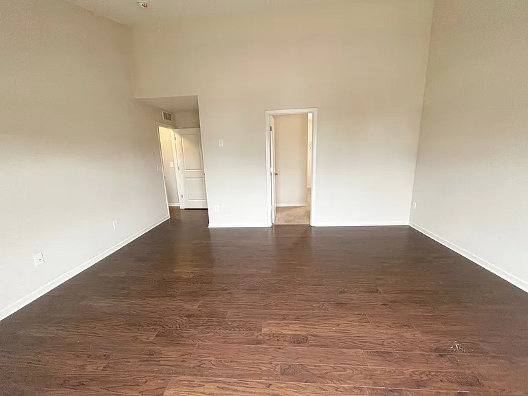 1670 Primrose Ave — Photo 20
