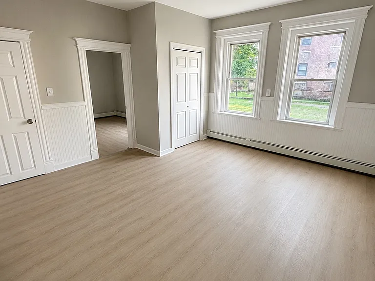 197 Glen St #1N — Photo 2