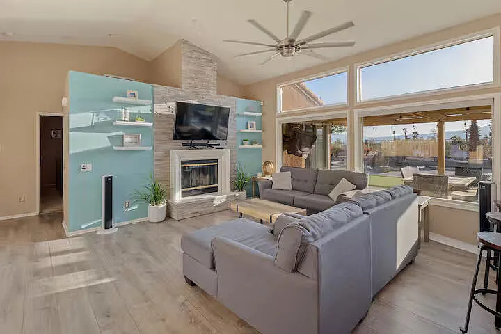 9693 El Rio Ln — Photo 2