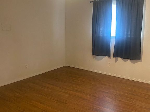 3rd image of 5723 Irving Blvd NW