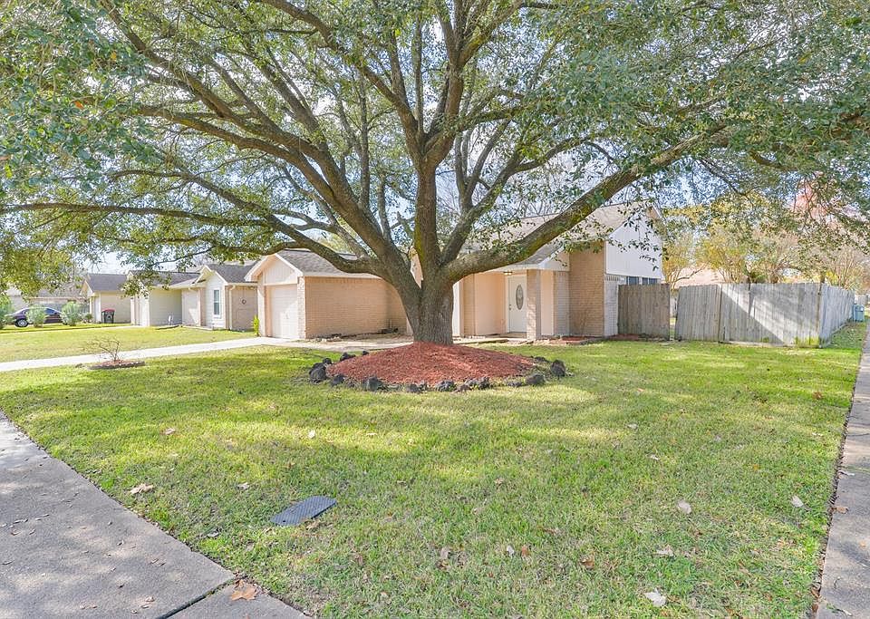 1st image of 12811 Autumn Mill Dr