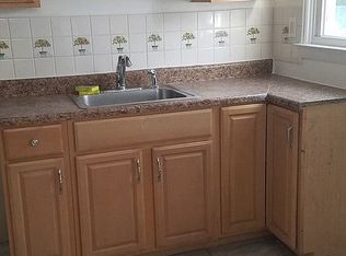 144 E Main St APT 1, Clinton, CT 06413