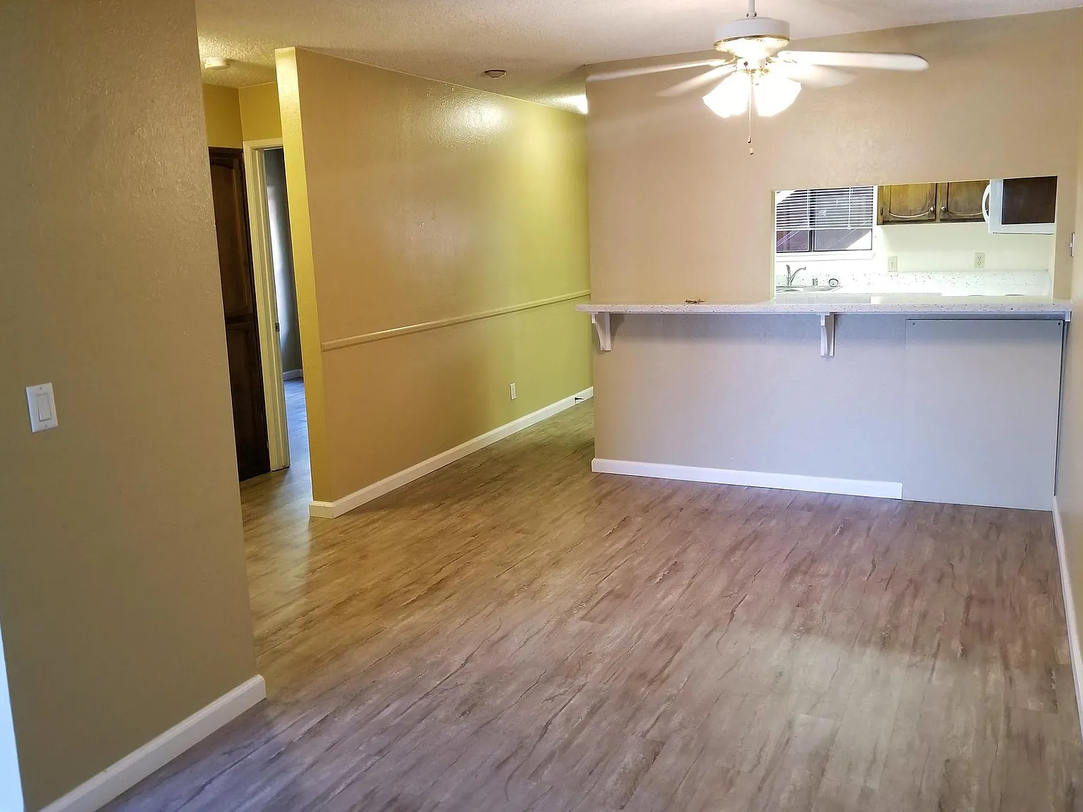2 bed, 878 sqft, $2,250 — Photo 1
