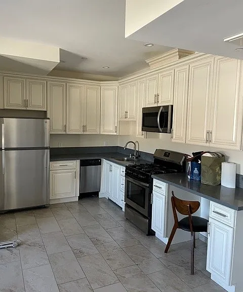 953 N Normandie Ave #100 — Photo 1