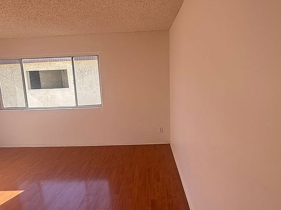 5th image of 2937 S Orange Dr APT 3