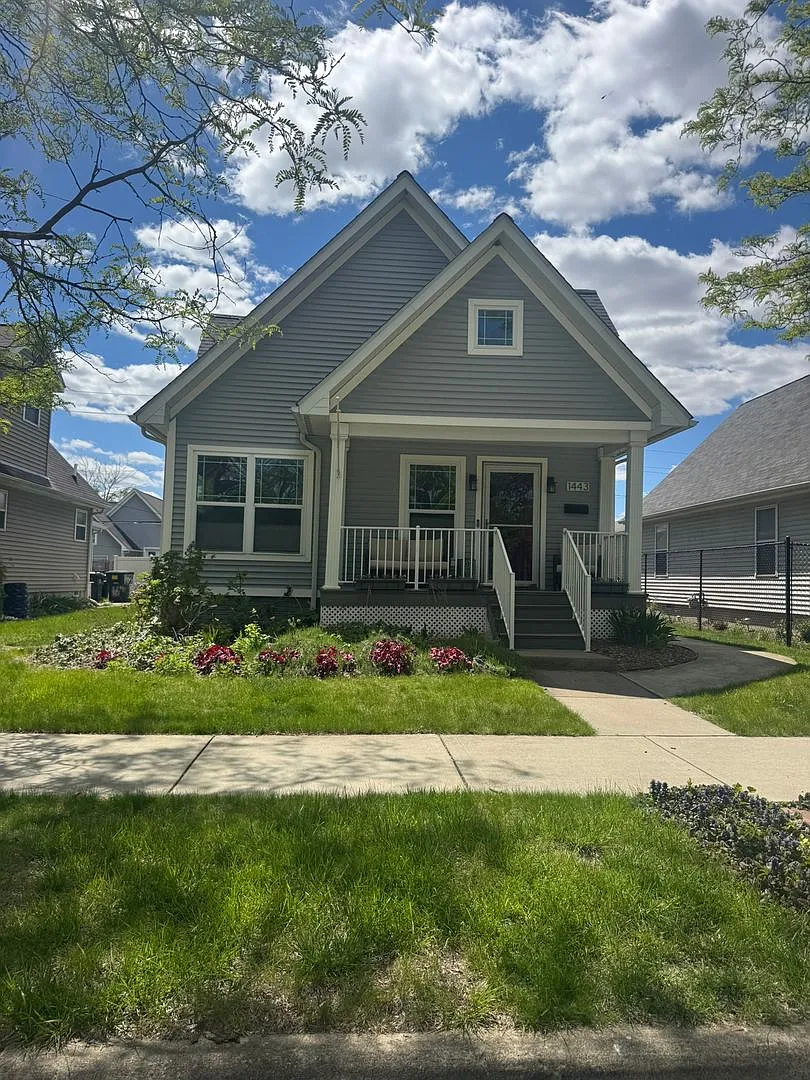 Corktown 3 Bedroom Home Near the Detroit River! — Photo 2