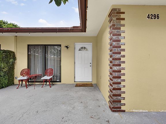 3rd image of 4296 Woodstock Drive #D