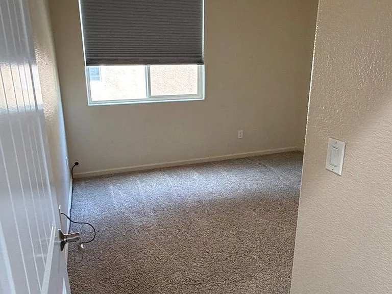 4032 Vittoria Ln — Photo 6
